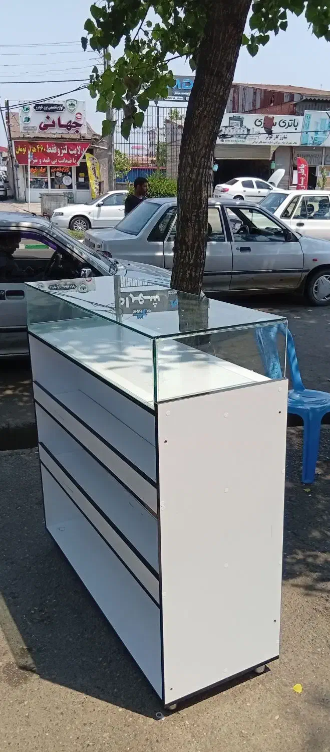 شیشه بری رضا برمان|خدمات پیشه و مهارت|رشت, قاسمیه|دیوار