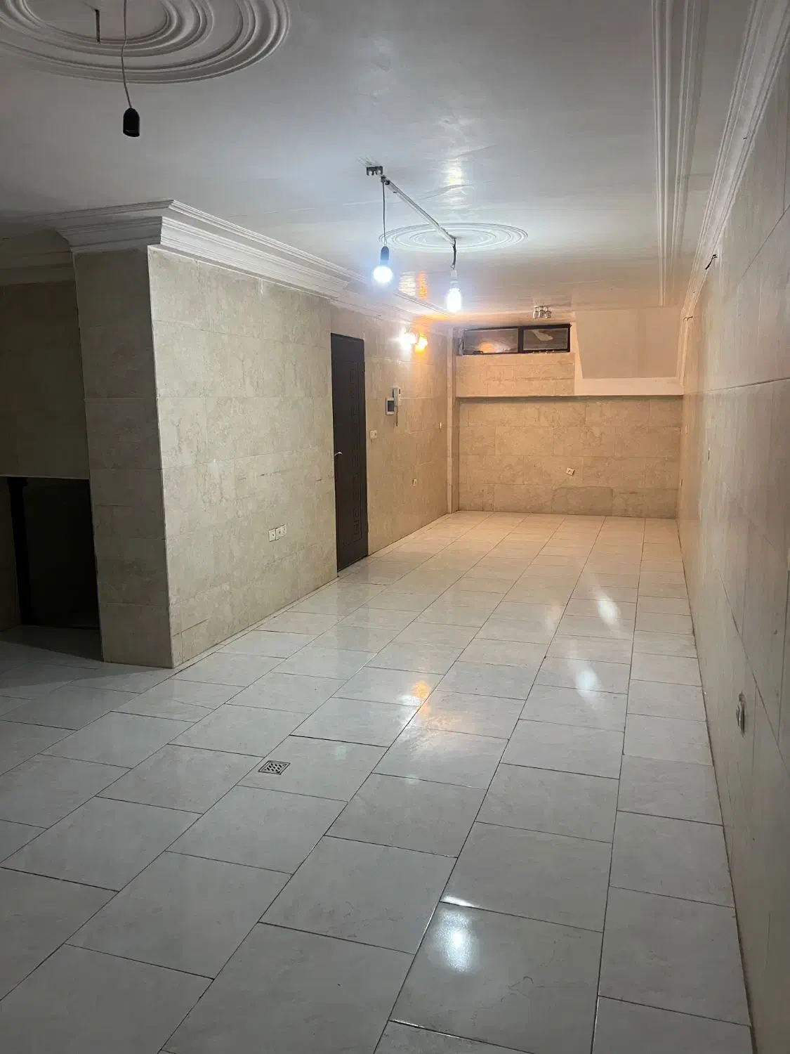 زیر همکف تجاری و انبار|اجارهٔ مغازه و غرفه|کرمان, |دیوار