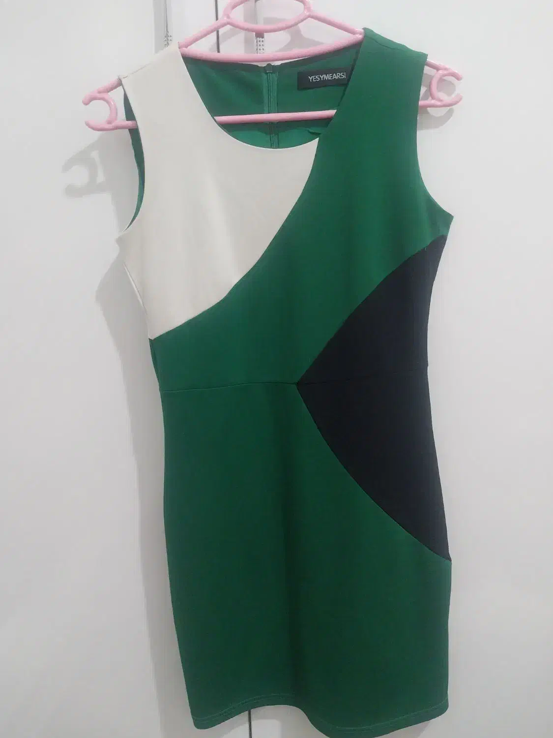 لباس مجلسی|لباس|مشهد, یاس|دیوار