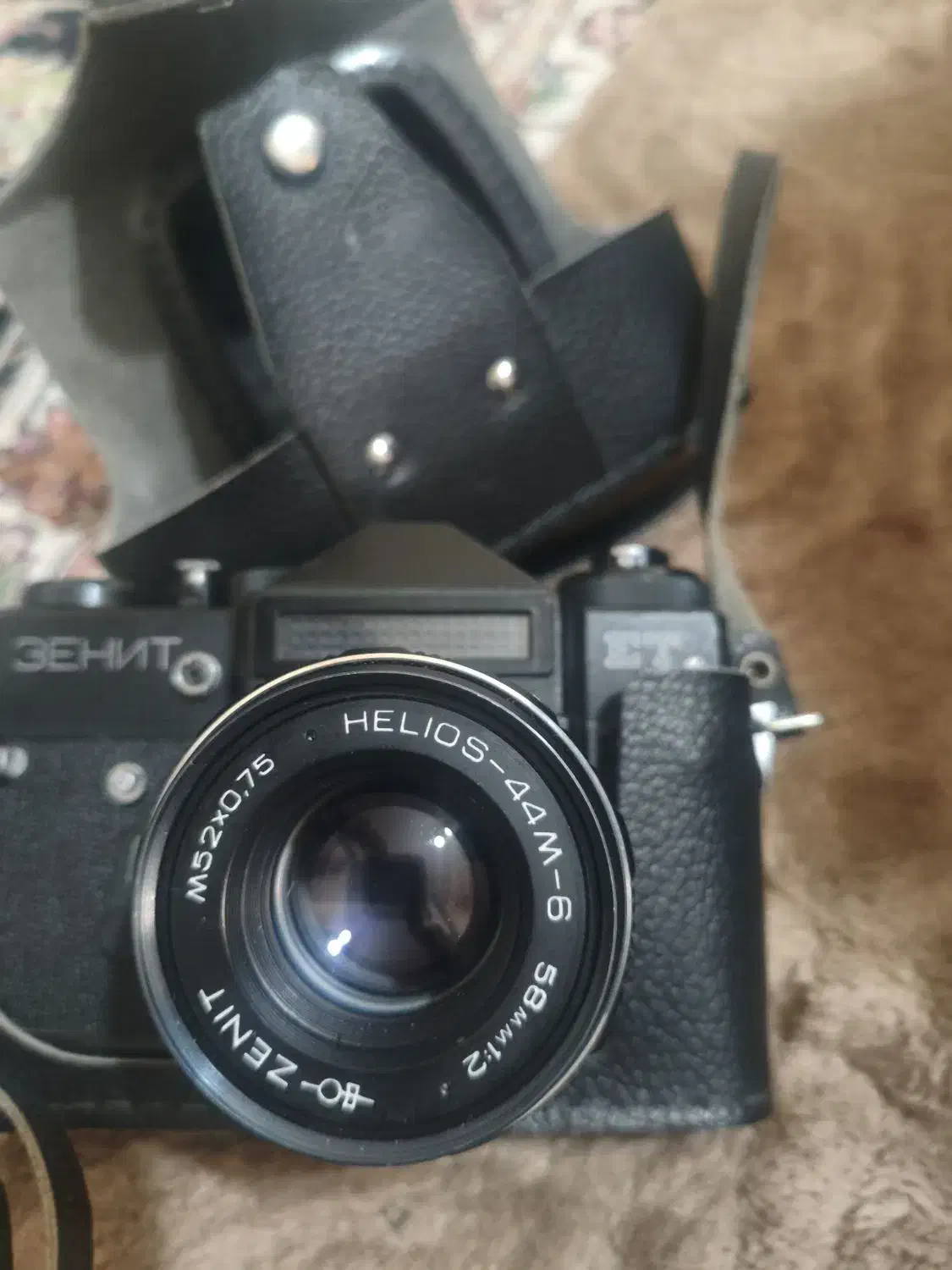 دوربین زنیت|کلکسیون اشیاء عتیقه|شاهین‌شهر, گزبرخوار|دیوار