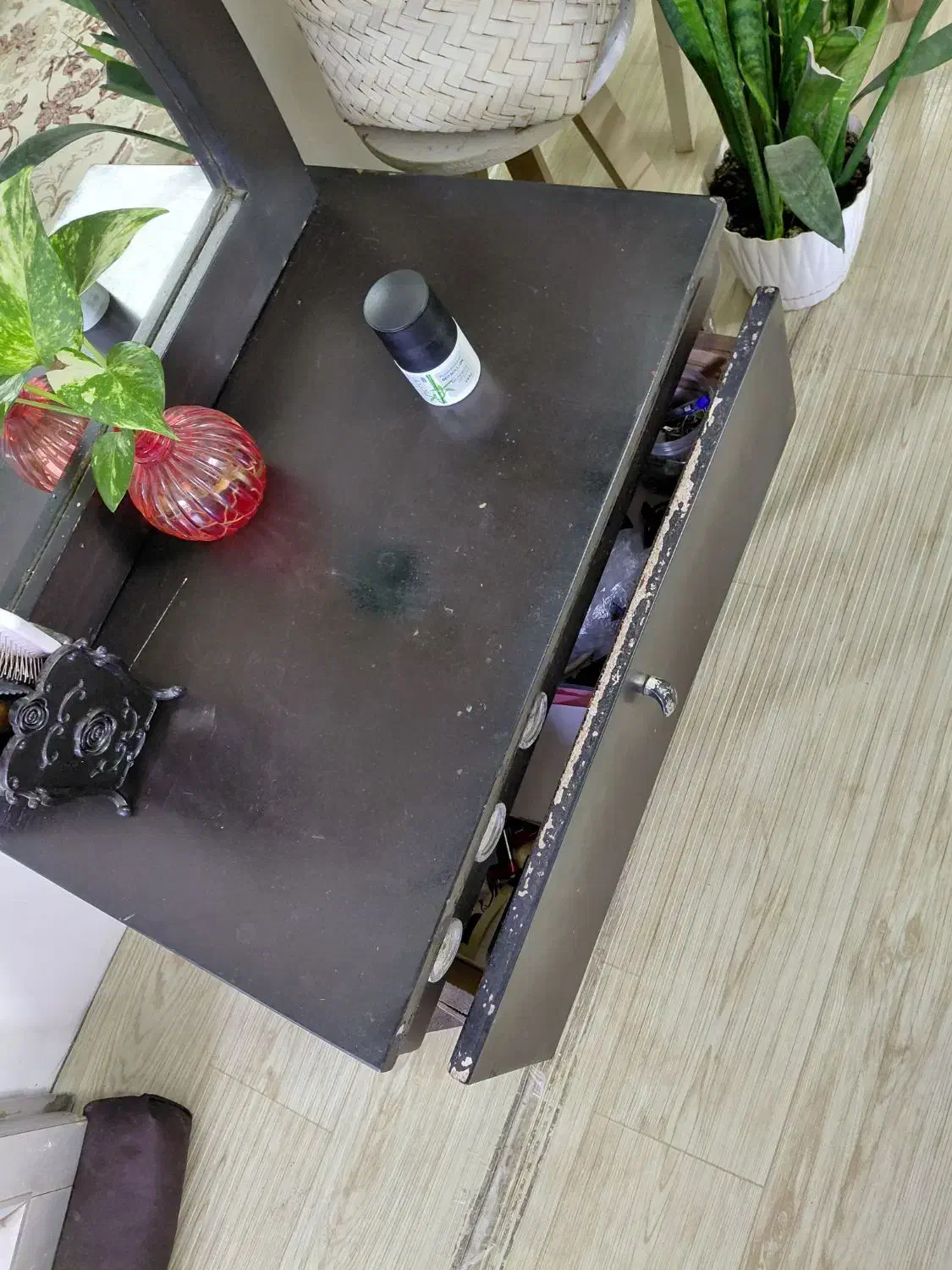 آیینه|آینه|لنگرود, |دیوار