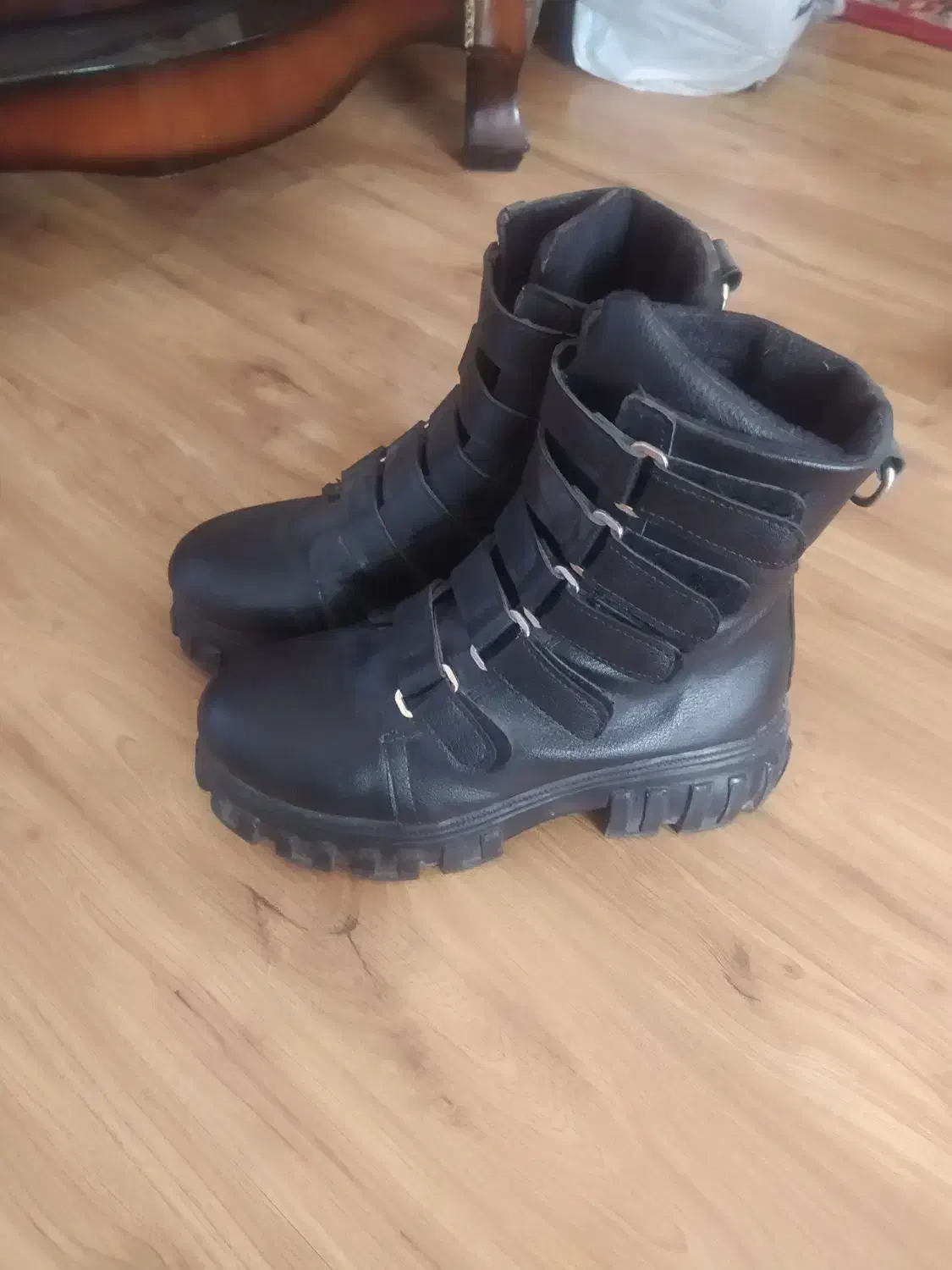 کفش اسپرت وپوتین|کیف، کفش، کمربند|تبریز, |دیوار