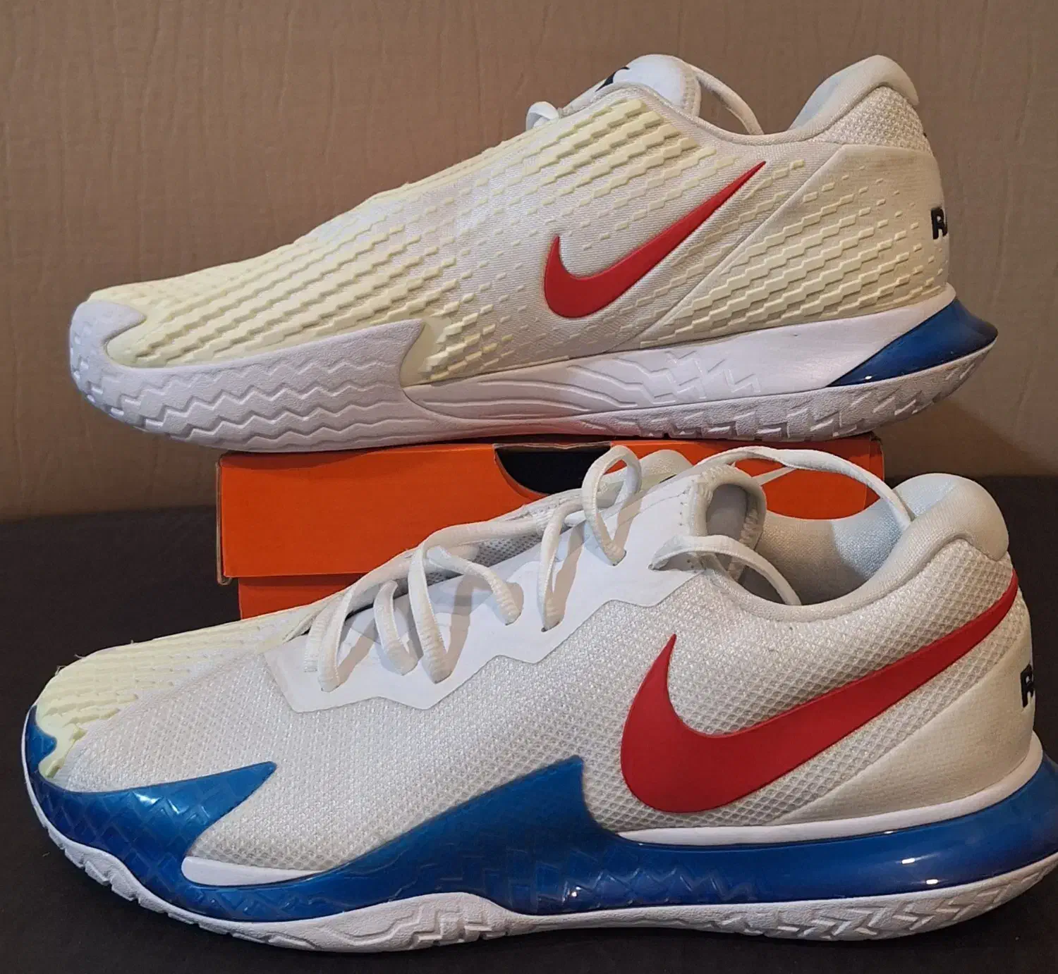 کفش تنیس آکبند و استوک|ورزشهای توپی|فولادشهر, B2|دیوار