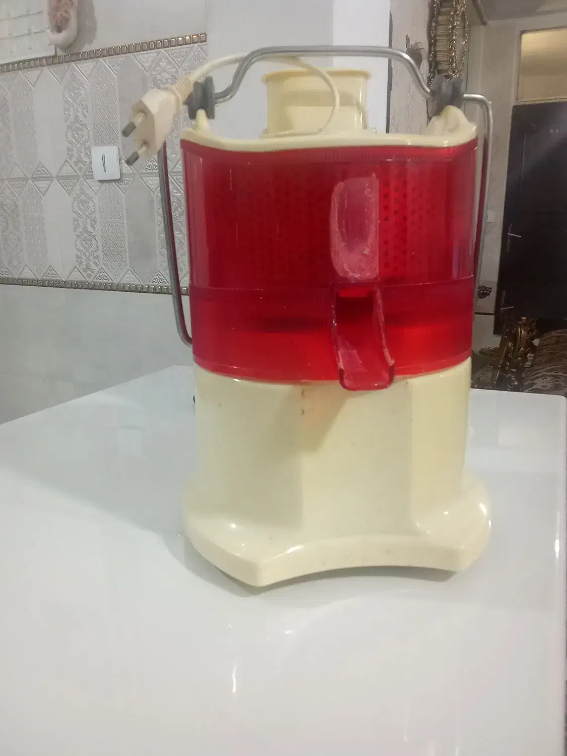 ابمیوگیر|آبمیوه‌گیر و آب‌مرکبات‌گیر|بروجرد, |دیوار