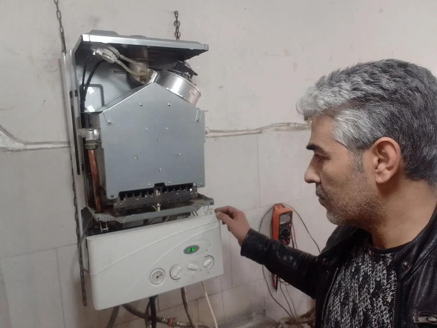 تعمیر و تعمیرکارپکیج سرویسکارپکیج (فوری)|خدمات پیشه و مهارت|تبریز, |دیوار