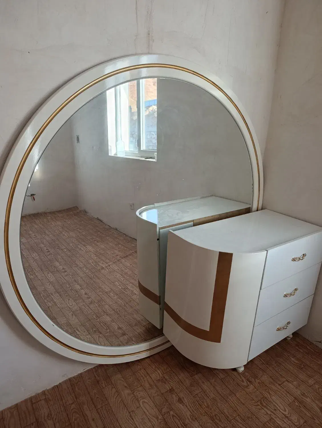 آینه و کنسول|بوفه، ویترین، کنسول|تکاب, |دیوار