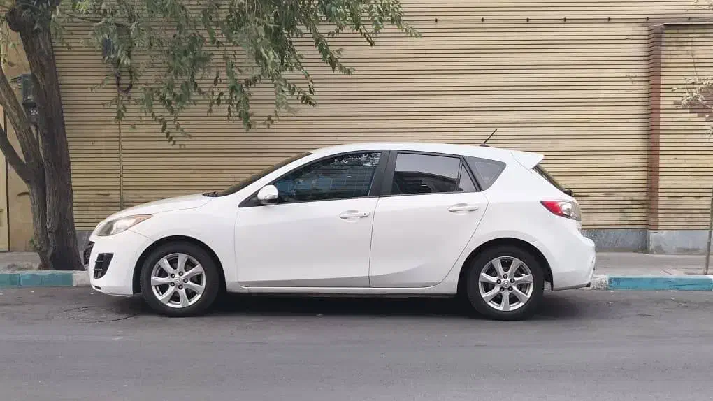 مزدا 3 نیو هاچ بک خانگی کم کارکرد|خودرو سواری و وانت|تهران, استخر|دیوار