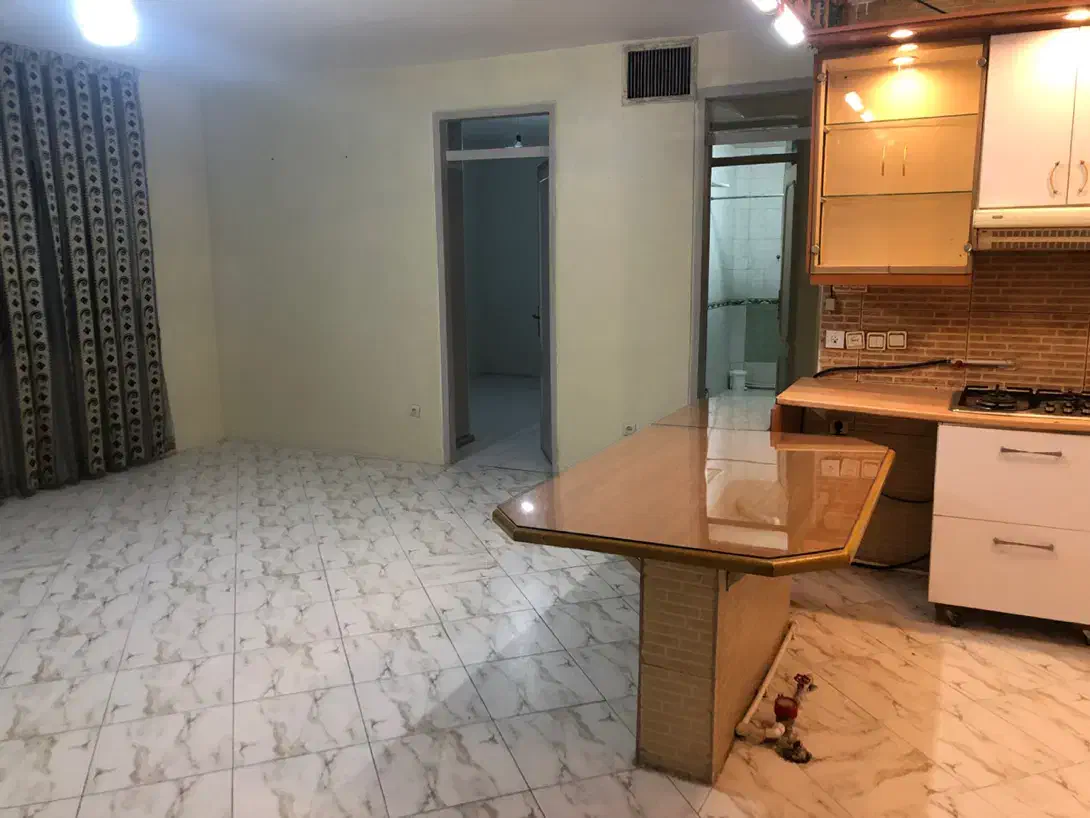 ۷۶  متر ۲ خواب/ فوری/ قیمت عالی زیر نرخ منطقه