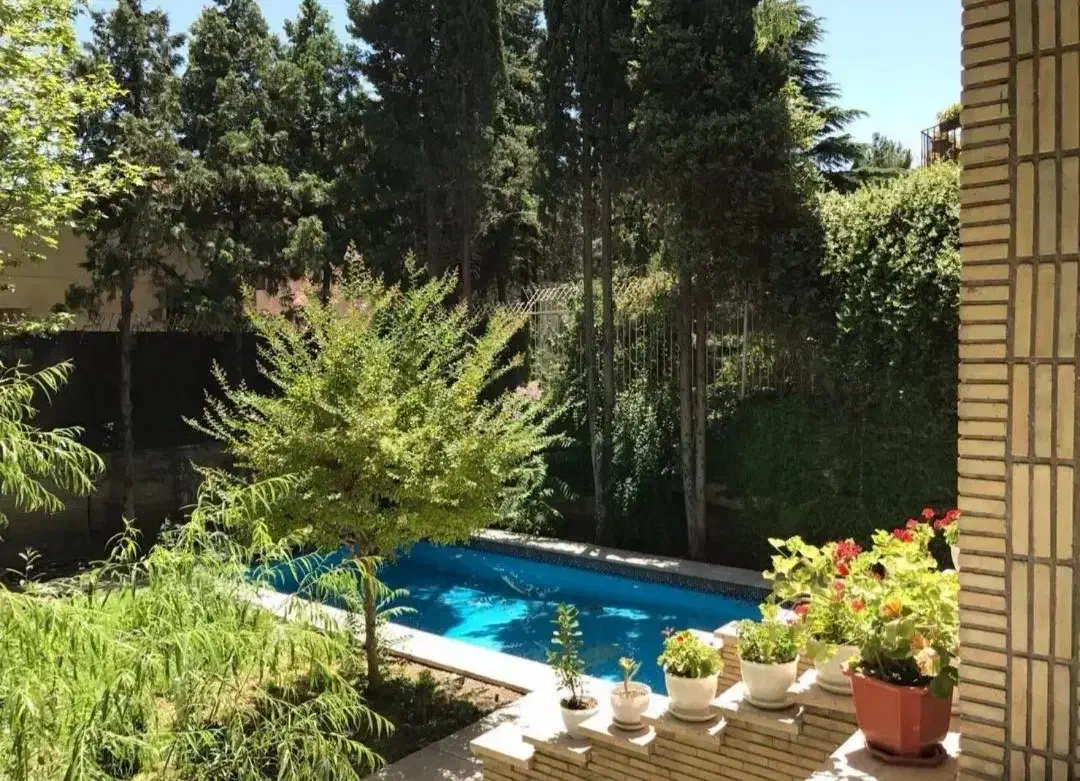 ۷۶۰متر ۵ خواب مستر ۲ طبقه حیاط مشجر استخردار