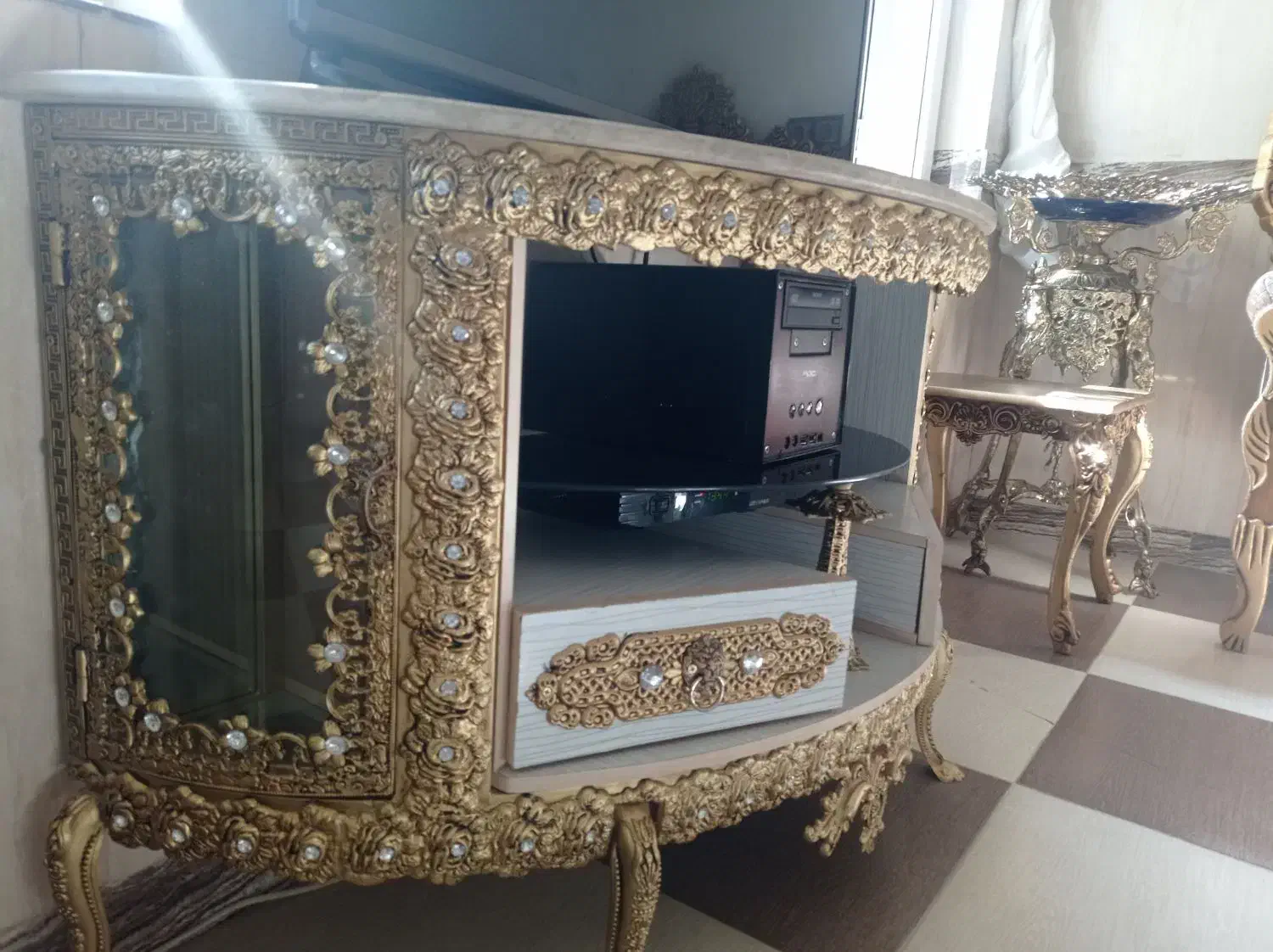 میز تلویزیون الیاژ در حد نو|میز تلویزیون|بانه, |دیوار