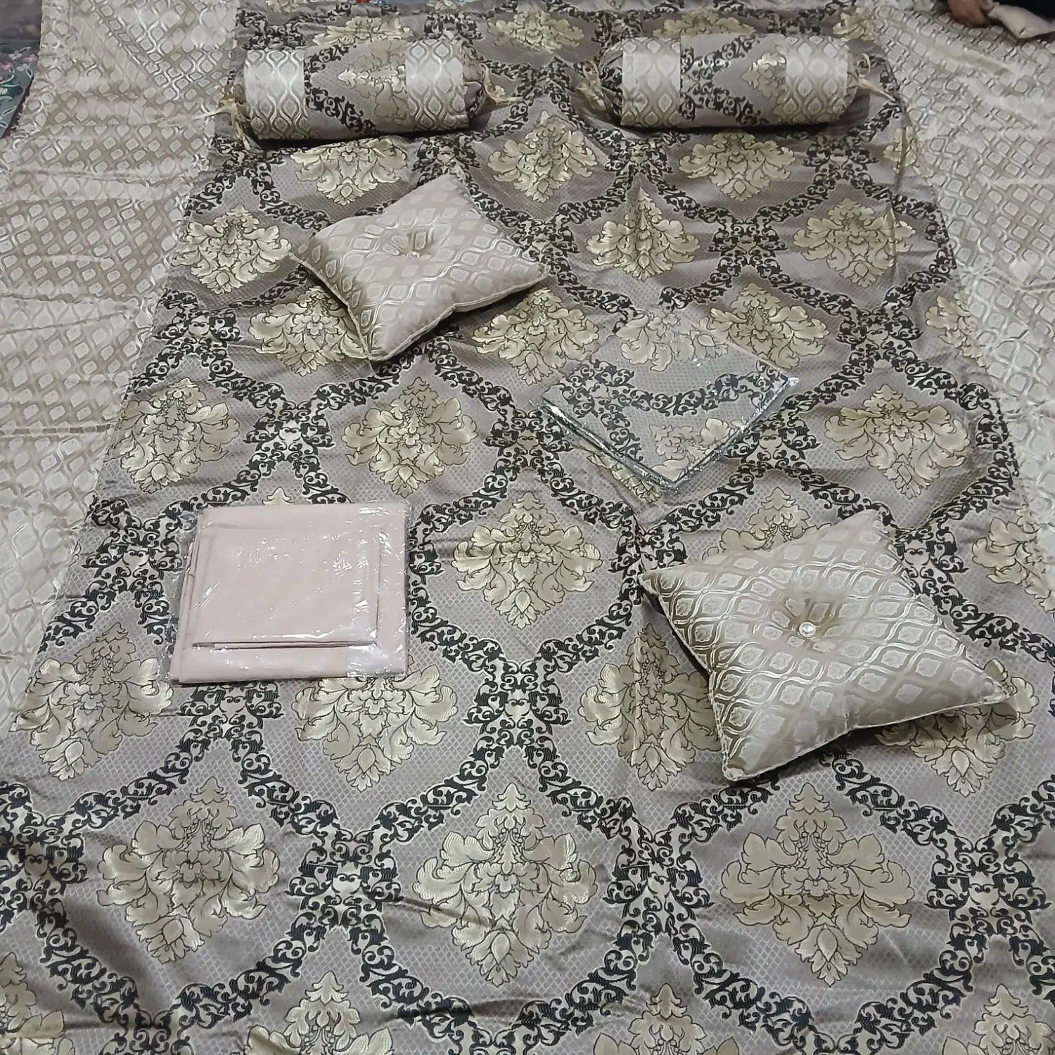 روتختی|سرویس روتختی|پاکدشت, حصار امیر|دیوار