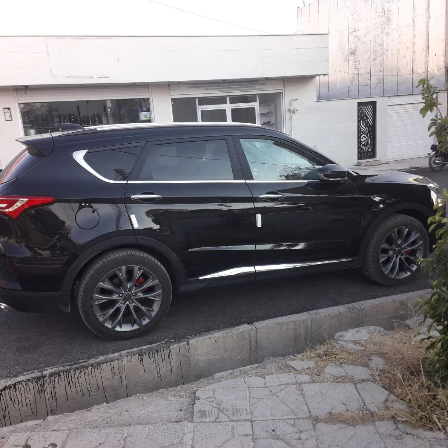 فید الیت برج ۳ .کیلومتر صفر..رنگ مشکی ده پر کروم|خودرو سواری و وانت|گچی, |دیوار