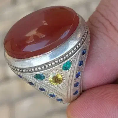 انگشتر یاقوت کبود آفریقائی قواره درشت و دستساز|جواهرات|اهواز, کمپلو شمالی|دیوار