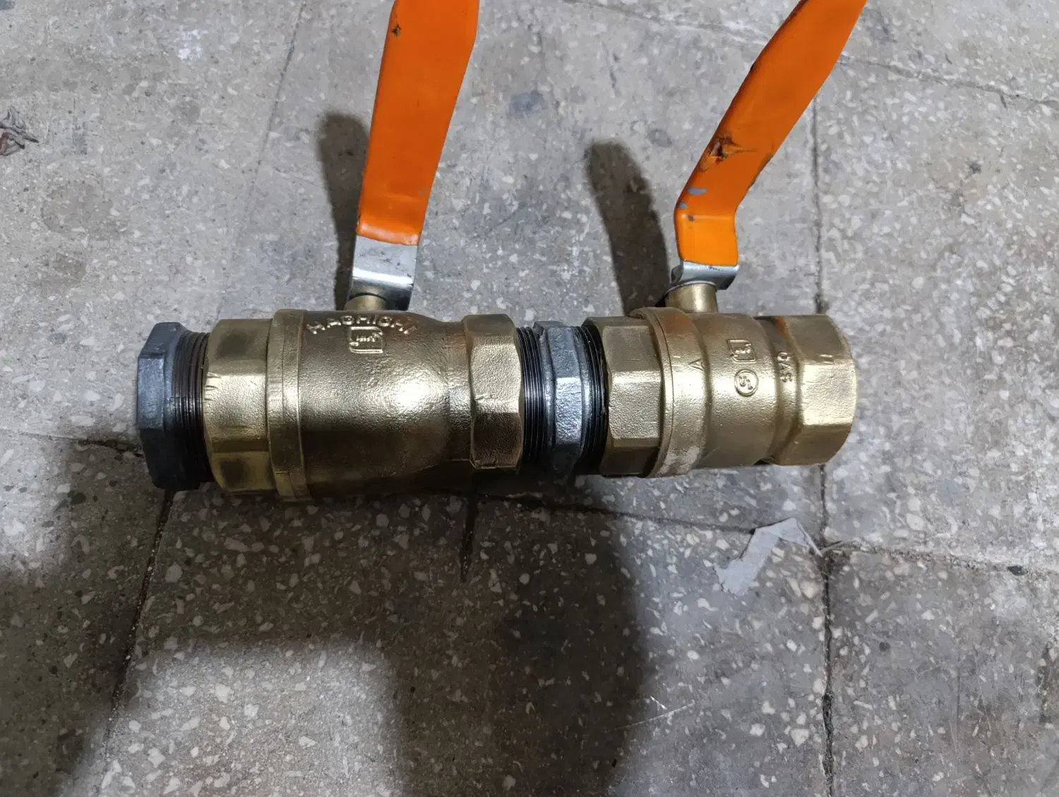 شیر گازی برنجی سنگین 2 اینچ|مصالح و تجهیزات ساختمان|آران و بیدگل, |دیوار