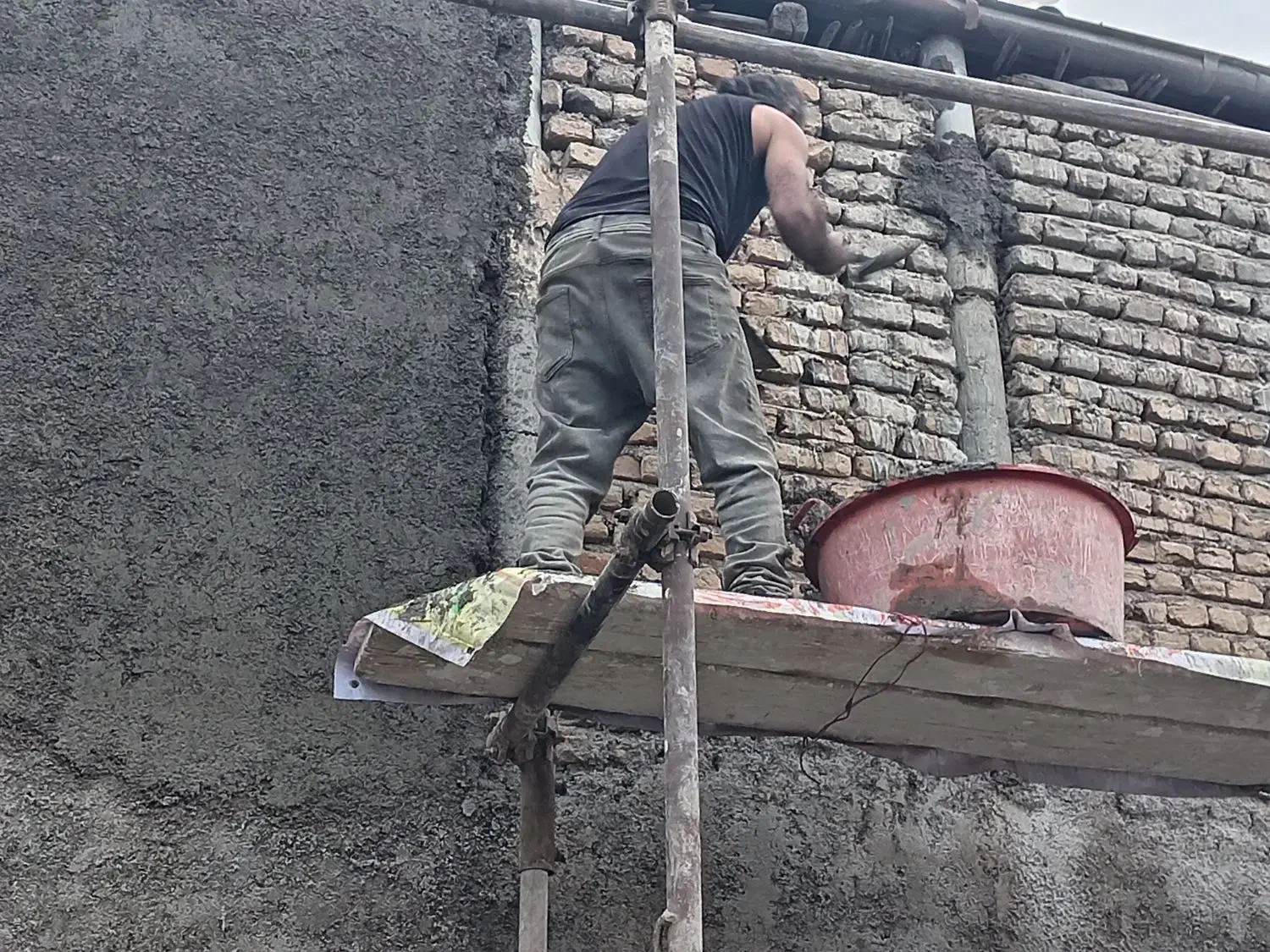 سیمان کاری پودرسنگ انجام میشود|خدمات پیشه و مهارت|خان ببین, |دیوار