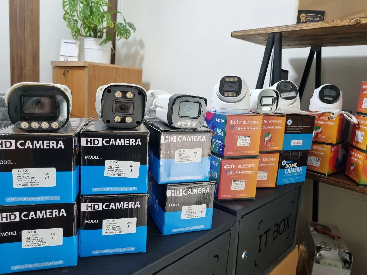 نصب و فروش دوربین مداربسته و دزدگیر اماکن چکی|دوربین مداربسته|اصفهان, ملکشهر|دیوار