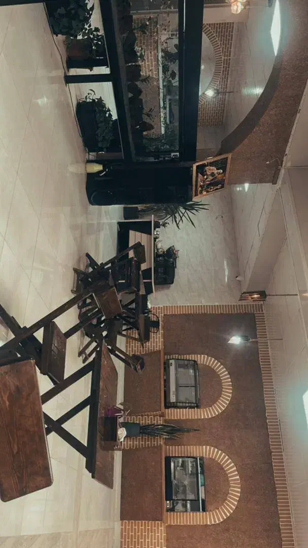 کافه رستوران ایزدیس|استخدام خدمات فروشگاه و رستوران|یزد, |دیوار