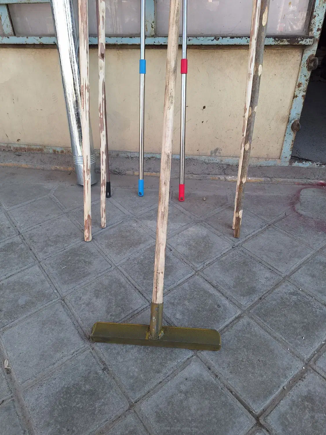 طی قالیشویی|لوازم نظافت|خمینی‌شهر, |دیوار