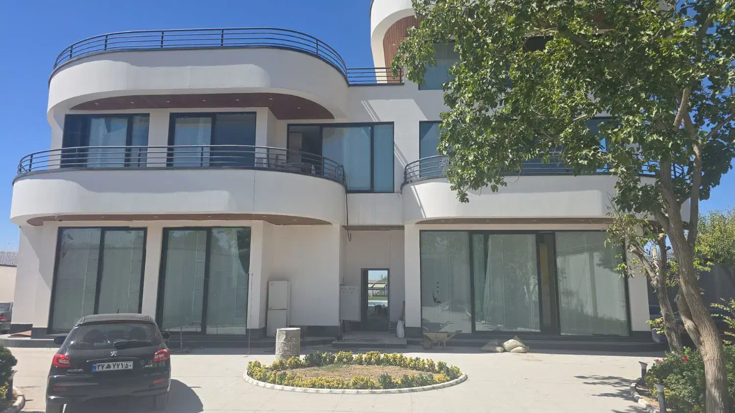 استخدام برق کار ساختمان ماهر و نیمه ماهر|استخدام معماری، عمران و ساختمانی|ری, شهرری|دیوار