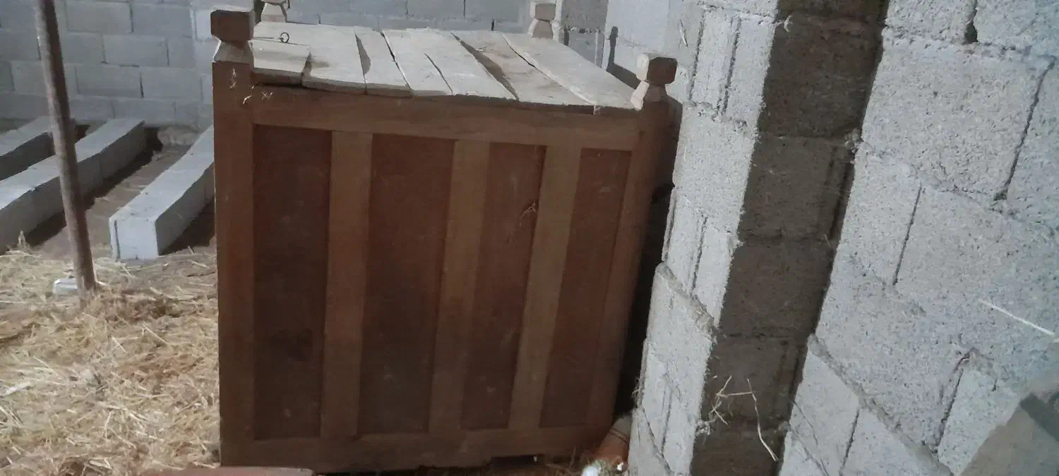 صندوق پدربابایی عتیقه|کلکسیون اشیاء عتیقه|طاهرگوراب, |دیوار