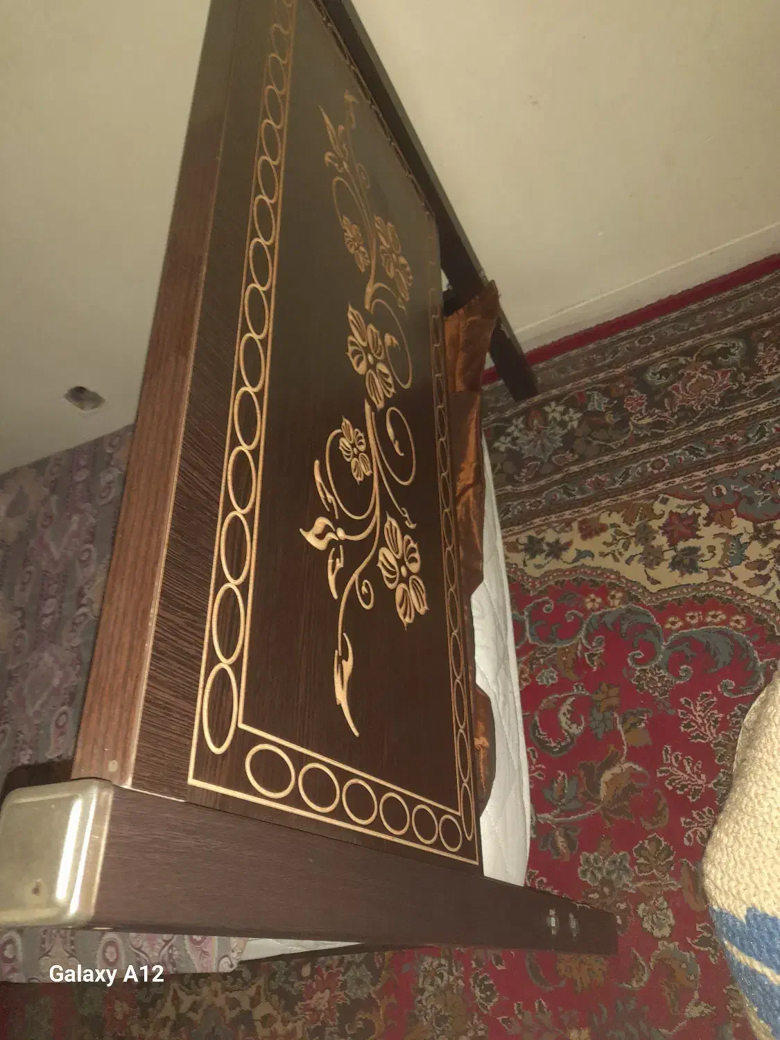 کمدبادراور وتخت یکنفره|تخت و سرویس خواب|هشتگرد, شهرک سهیلیه|دیوار