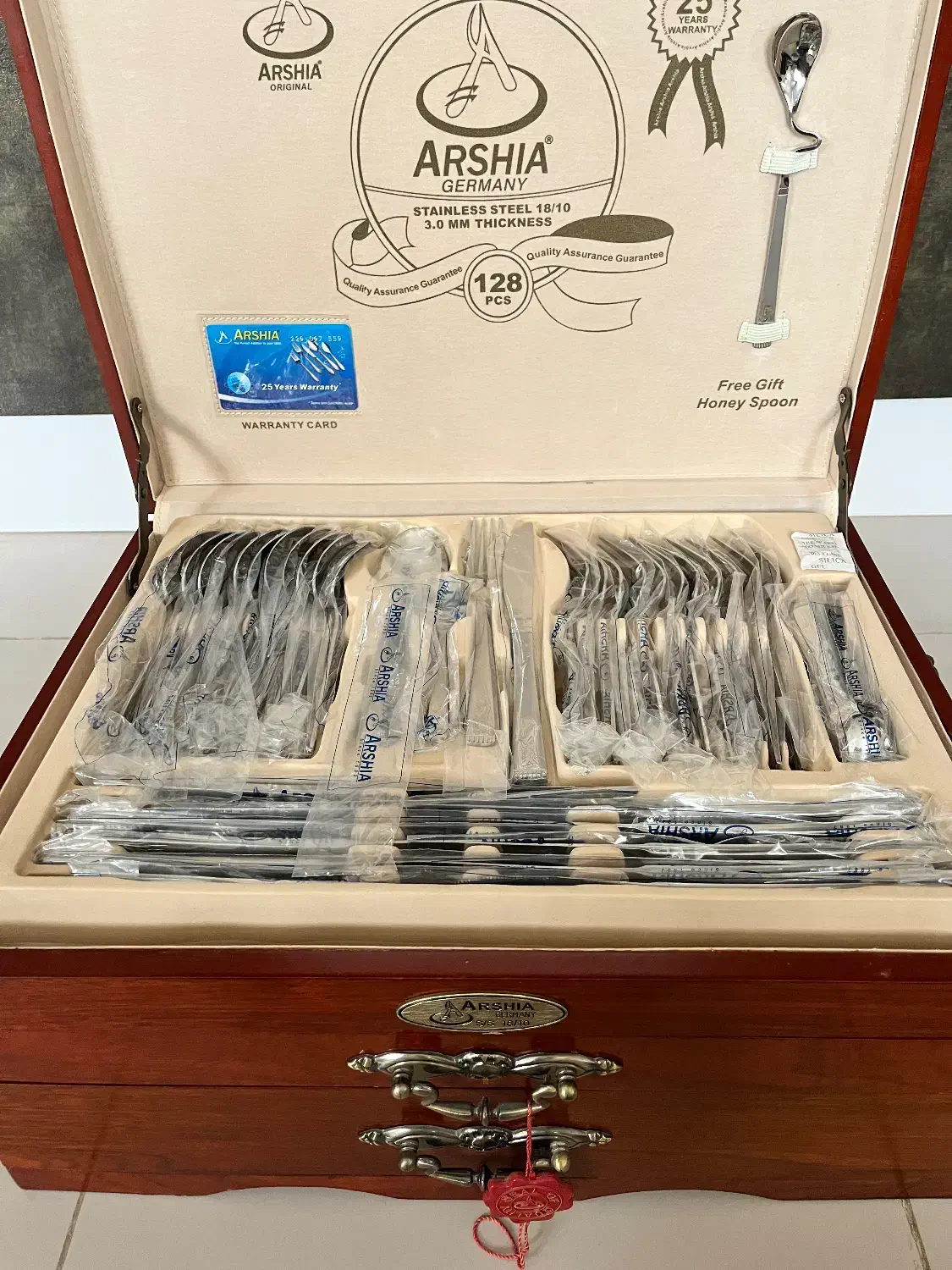 سرویس کامل قاشق چنگال|ظروف سرو و پذیرایی|کاشان, شهرک ولیعصر|دیوار