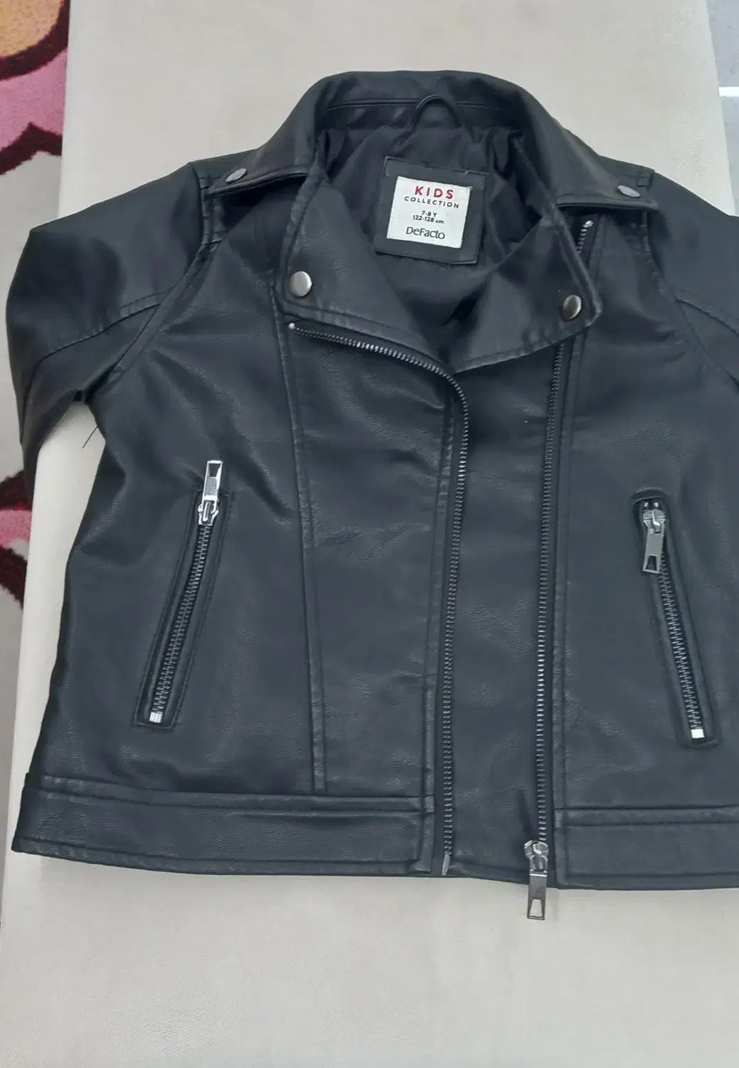 کاپشن چرم بچگانه برای ۷تا ۸ساله|لباس|لاهیجان, گلستان|دیوار