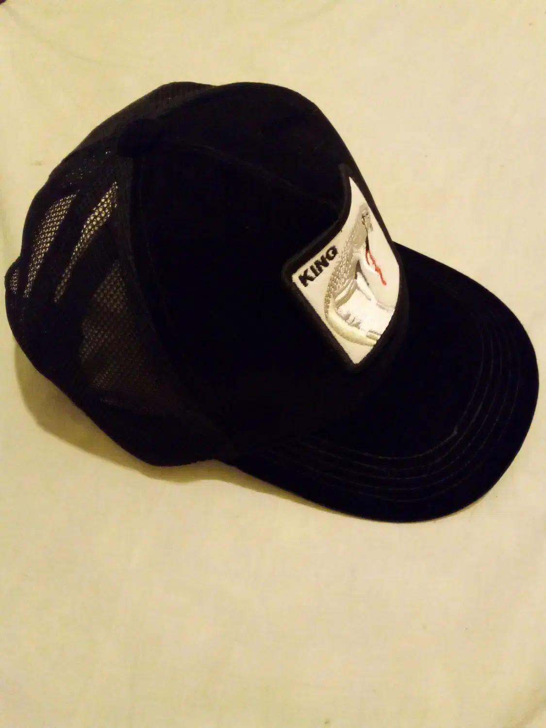 کلاه نووتمیز|کیف، کفش، کمربند|صحنه, |دیوار