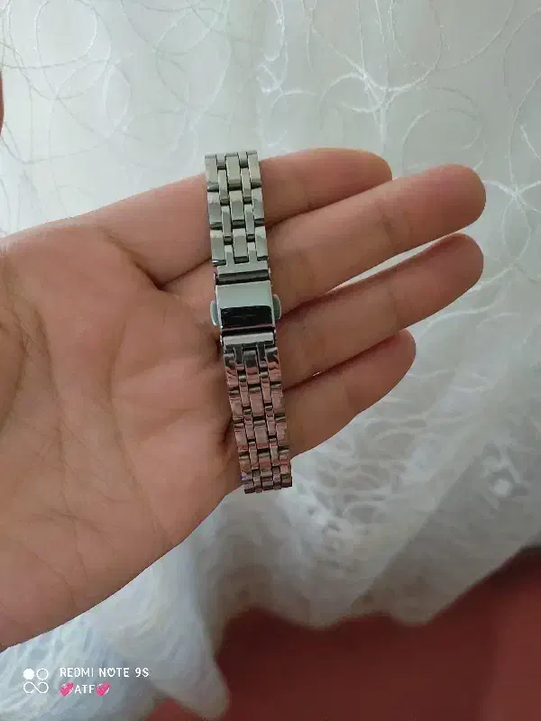 ساعت نو نو|ساعت|گلبهار, شهر جدید گلبهار|دیوار