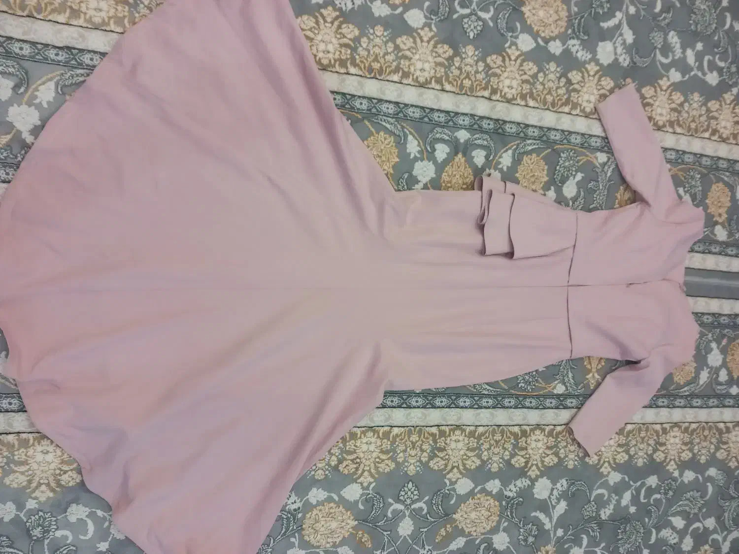 لباس مجلسی کالباسی|لباس|کاشان, باغ ماجد|دیوار