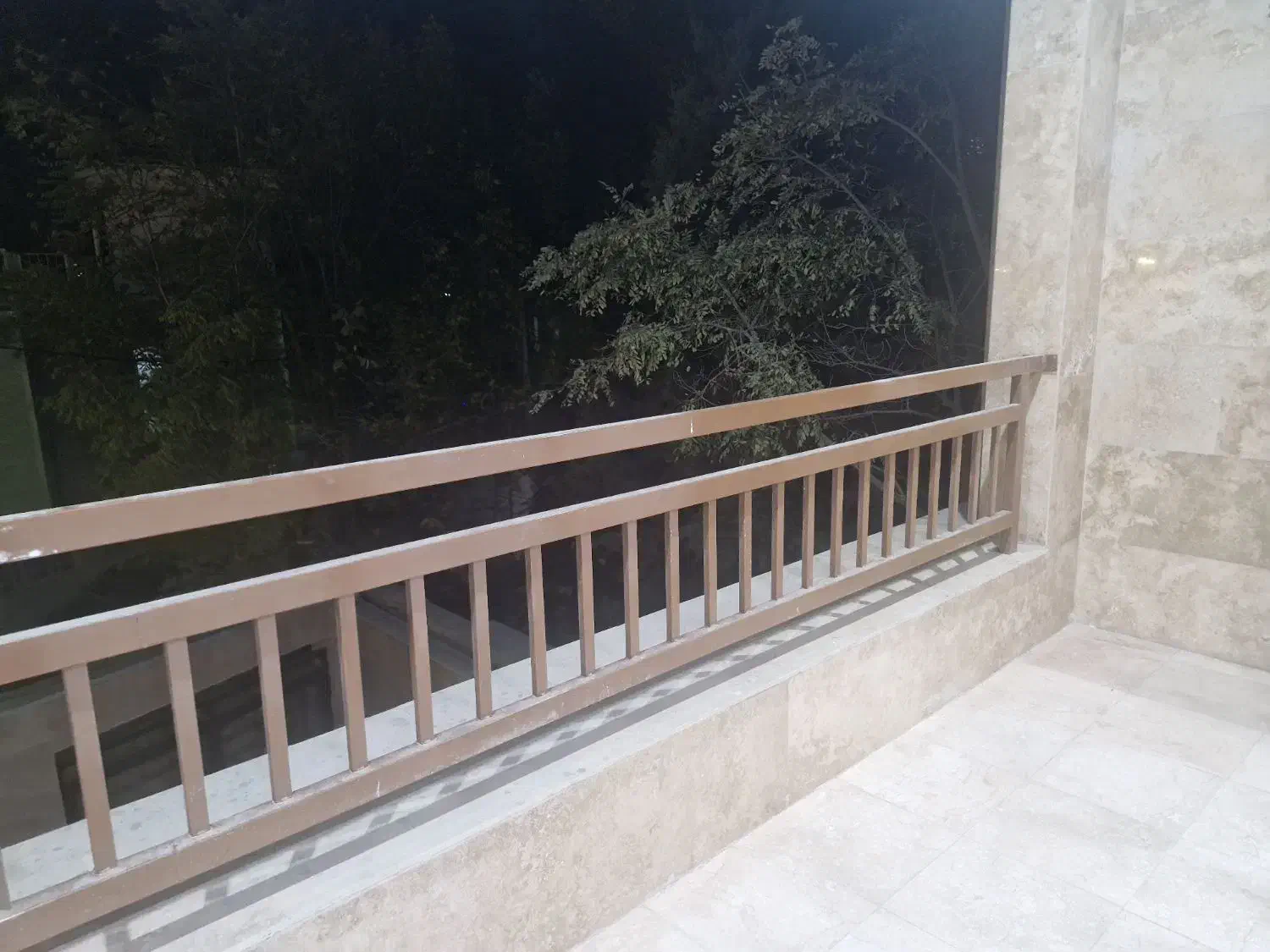 یک مغازه واقع در خیابان تختی برای رهن و اجاره|اجارهٔ مغازه و غرفه|بروجرد, |دیوار