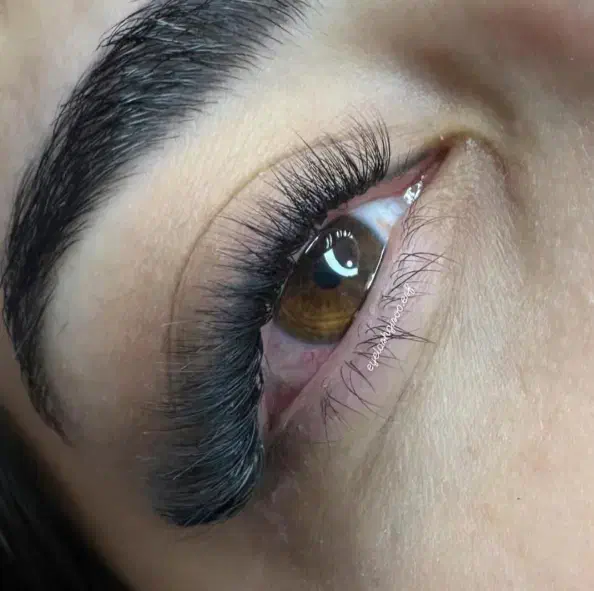 آموزش و انجام انواع سبک های اکستنشن مژه وکاشتمژه|خدمات آرایشگری و زیبایی|اصفهان, شهشهان|دیوار