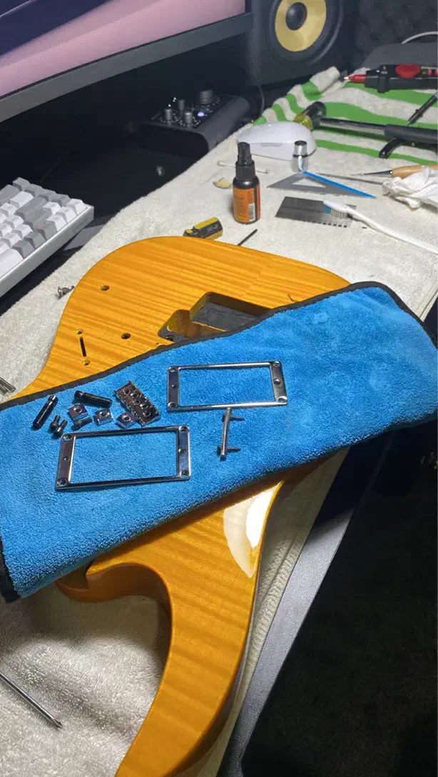 کوک اصولی و رسیدگی حرفه‌ای گیتار الکتریک|گیتار، بیس، امپلیفایر|رشت, گلسار|دیوار