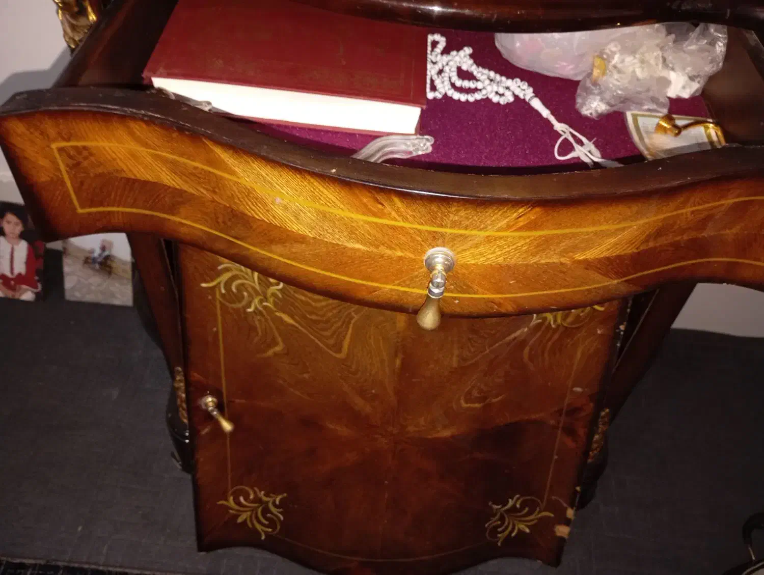 آیینه دلار|مبلمان خانگی و میز عسلی|مشهد, علی آباد|دیوار