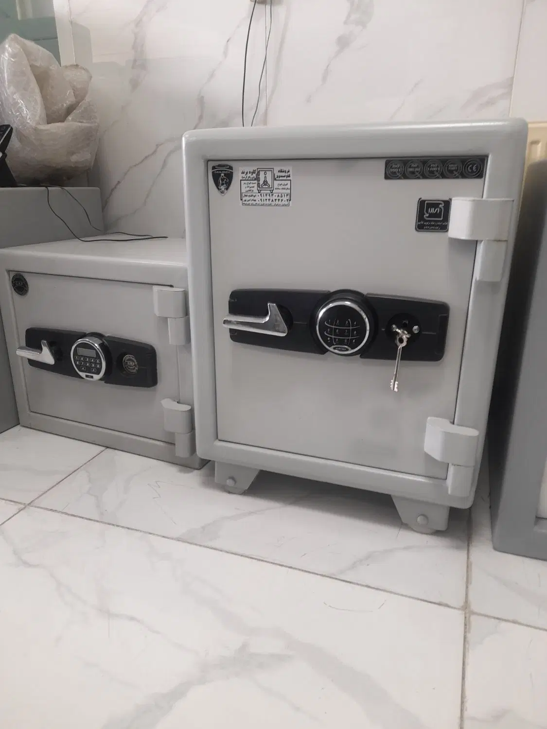 گاو صندوق آلیاژی رمز کره ای سنگین|ابزارآلات|تبریز, |دیوار