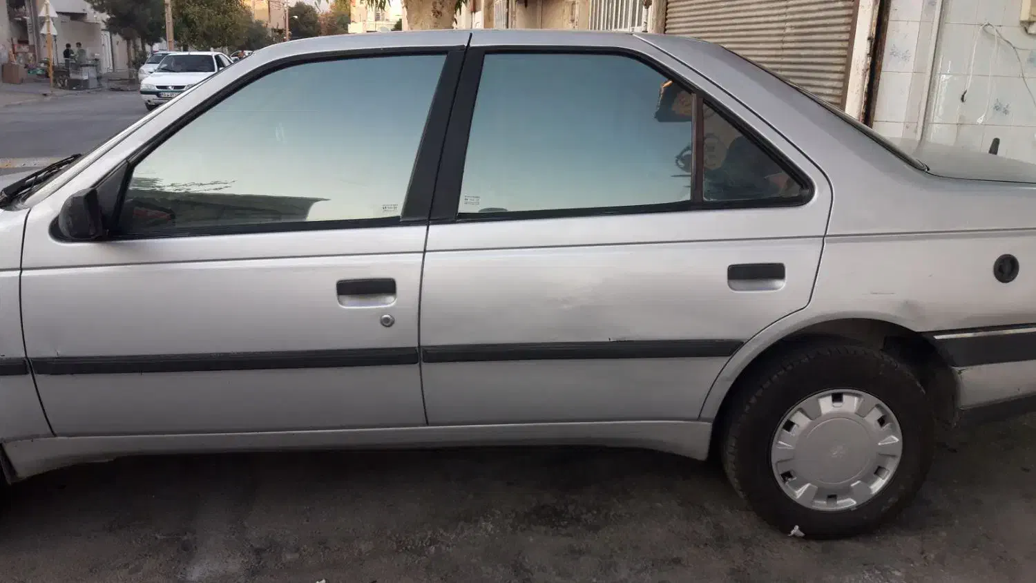 شیشه دودی خودرو آنتی یووی دودی نانو سرامیک|خدمات موتور و ماشین|شیراز, لشکری|دیوار