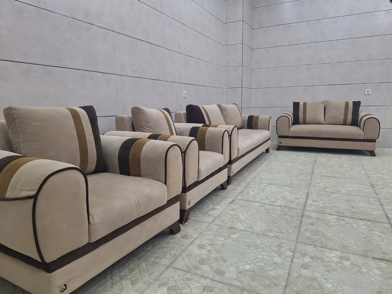 مبل راحتی هفت نفره سالم|مبلمان خانگی و میز عسلی|سنندج, |دیوار