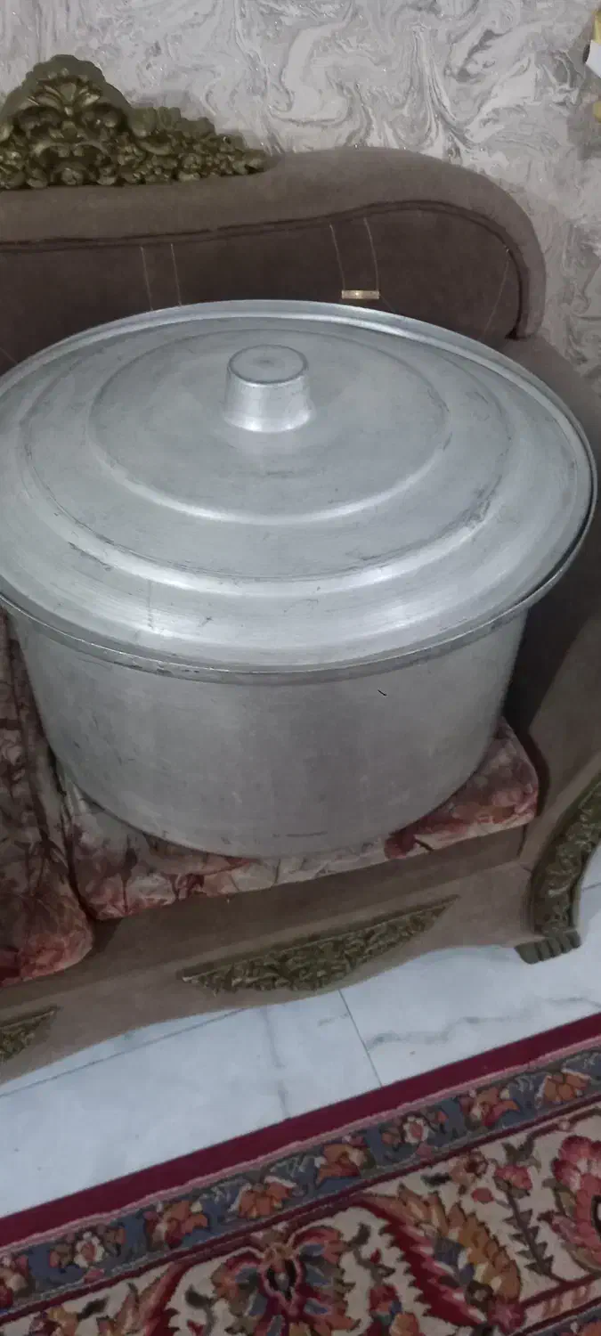 دیگ بزرگ روحی|ظروف پخت‌وپز|گرگان, |دیوار