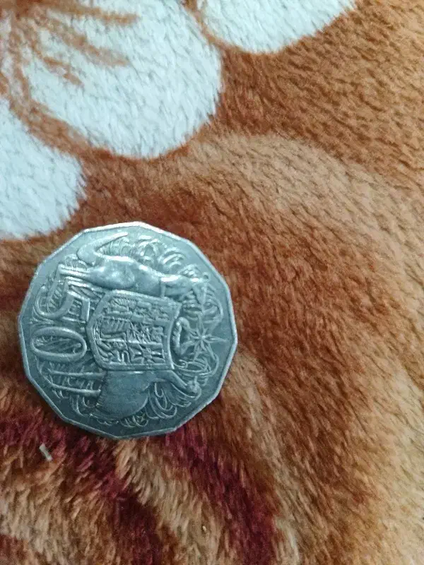 سکه قدیمی و با ارزش|کلکسیون اشیاء عتیقه|ری, علایین|دیوار