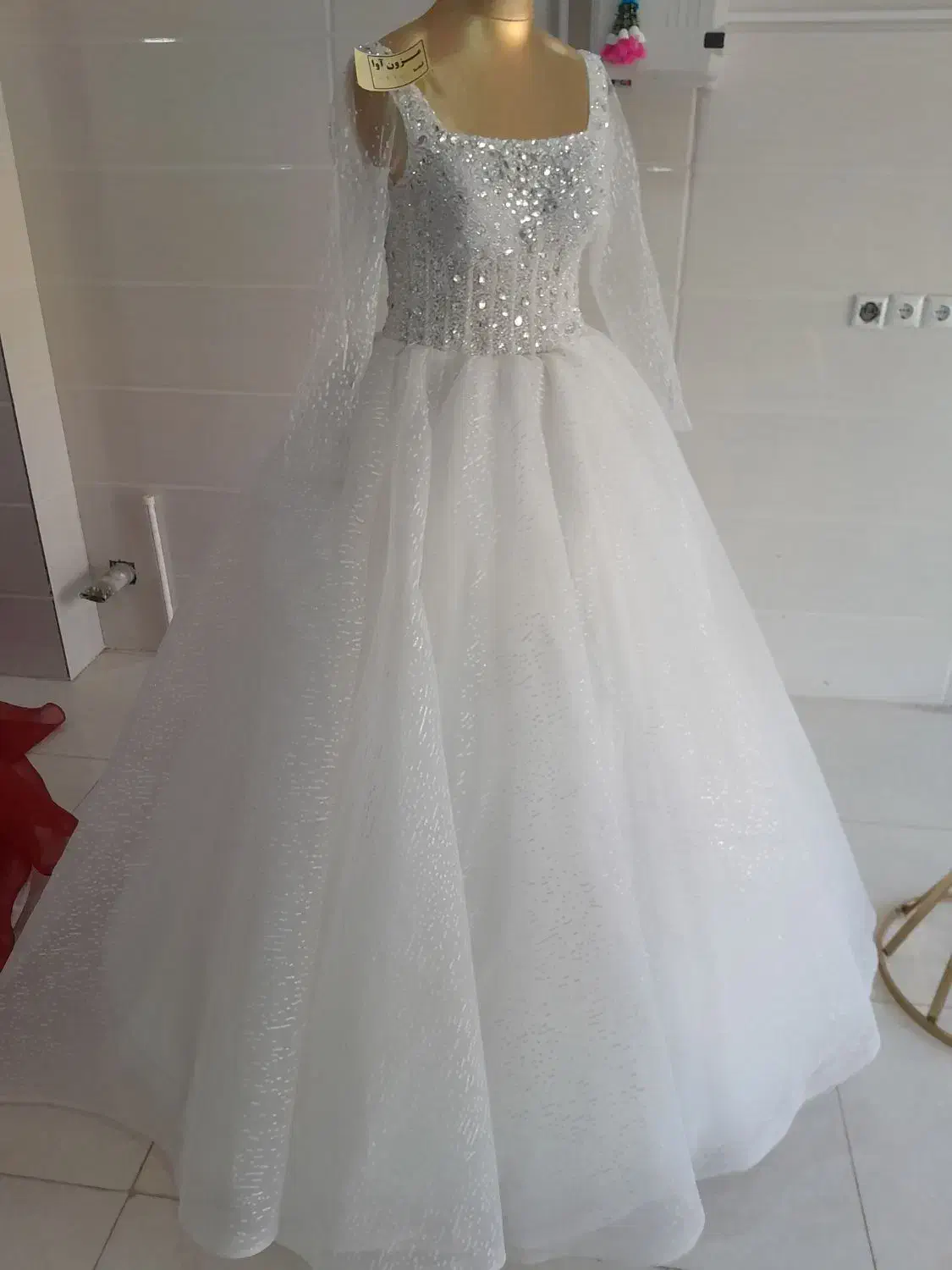 فروش تعدادی لباس عروس|لباس|جونقان, |دیوار