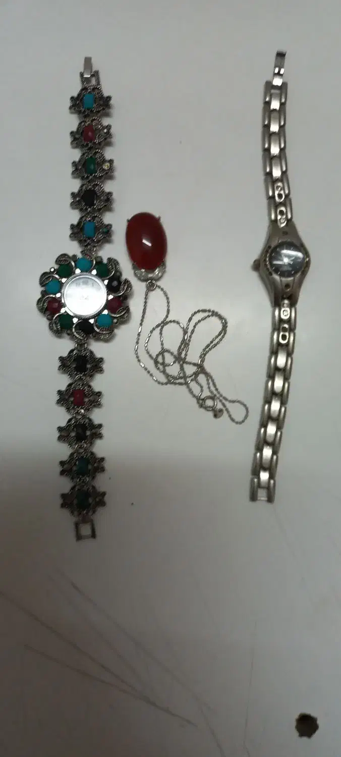 ساعت و گردنبند|ساعت|قم, شاه ابراهیم|دیوار