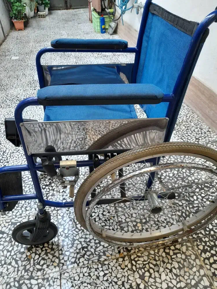 ویلچر تمیز سایز بزرگ|پزشکی|لنگرود, |دیوار