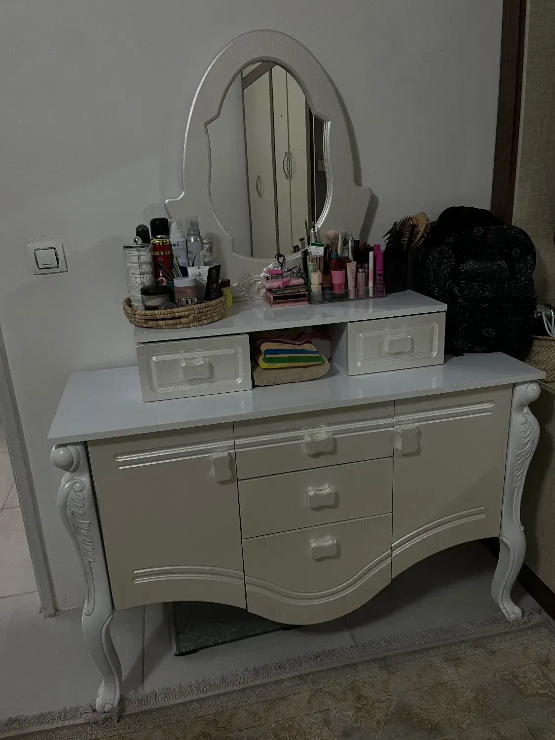 دراور|جاکفشی، کمد، دراور|تربت‌حیدریه, حسنی بالا|دیوار