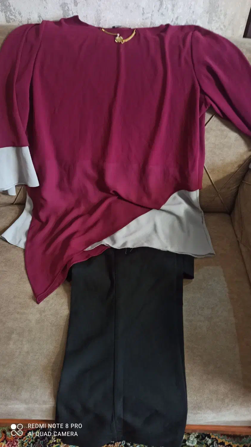 بارانی زنانه تمیز نو هست|لباس|رشت, رشتیان|دیوار