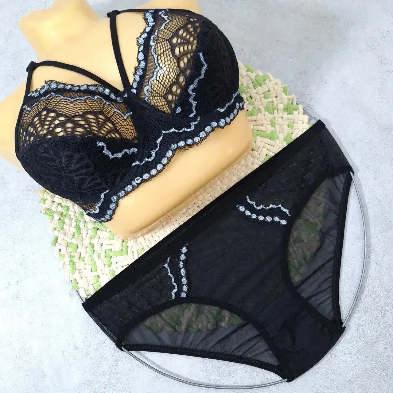 لباس زیر|لباس|یزد, |دیوار