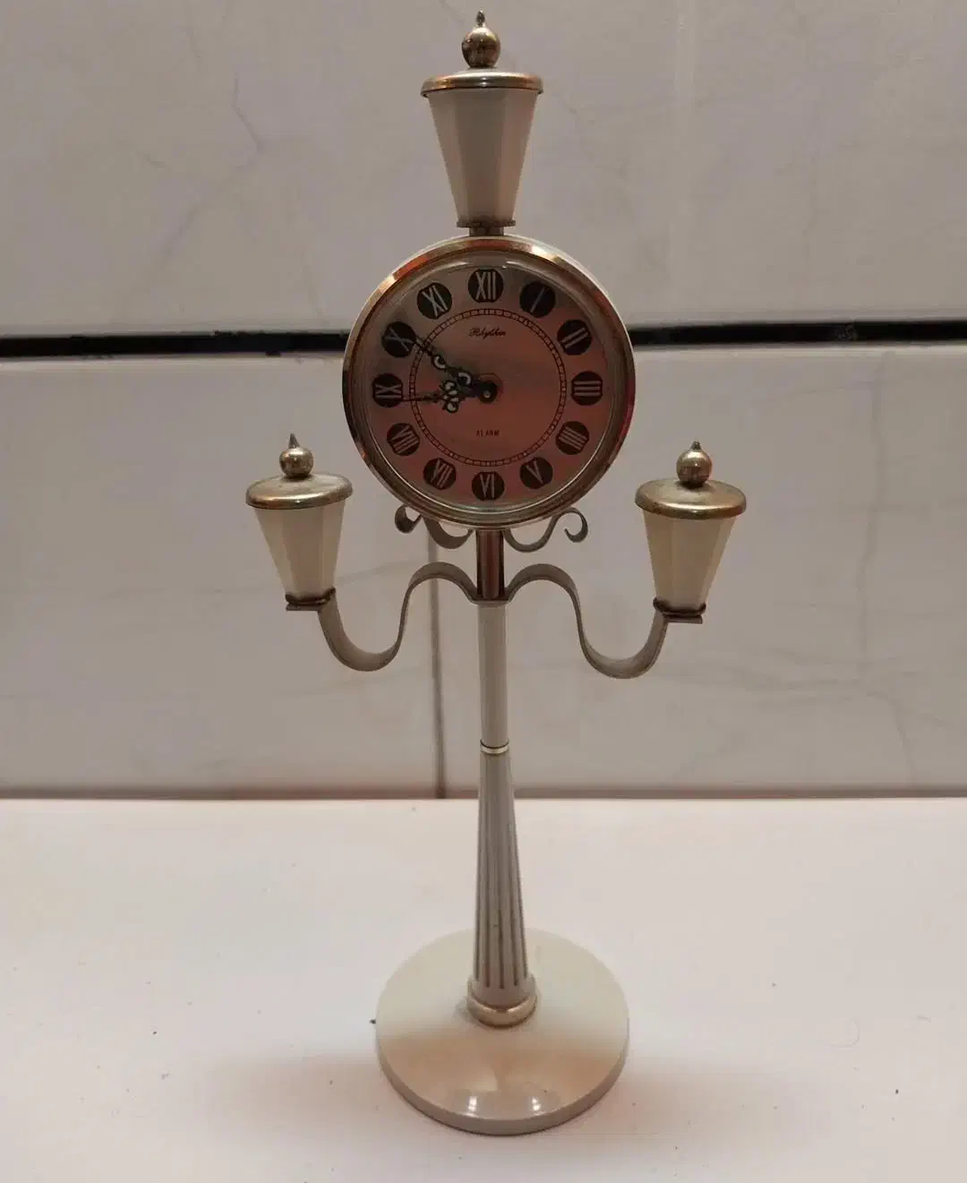 ساعت رومیزی قدیمی|کلکسیون اشیاء عتیقه|اصفهان, سروستان|دیوار