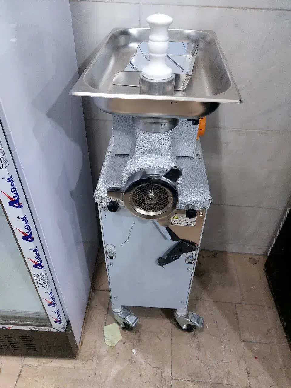 چرخ گوشت|فروشگاه و مغازه|قم, نخودی|دیوار