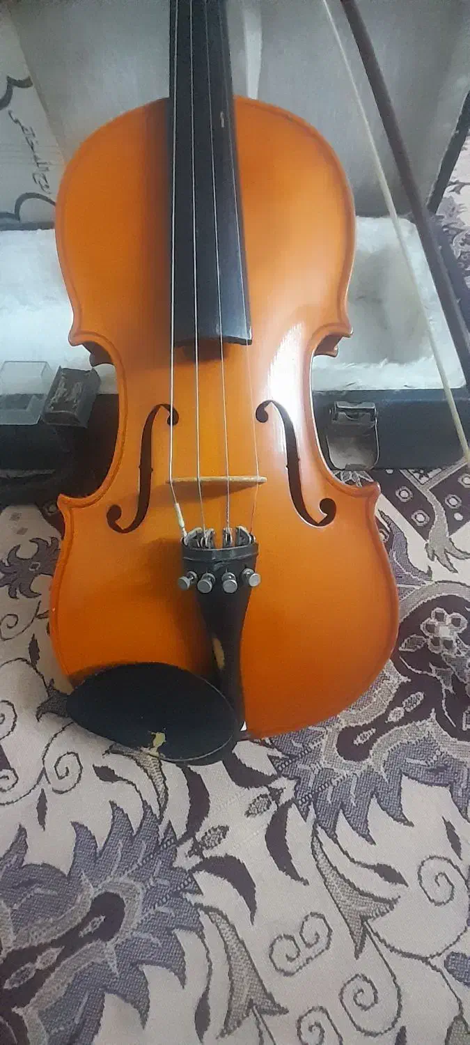 ویلون چهار چهارم|ویولن|اسفراین, |دیوار