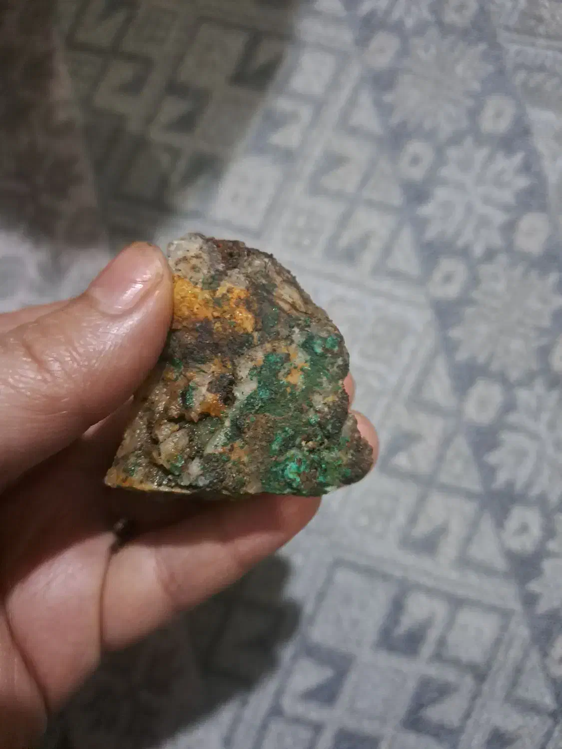 سنگ معدنی|جواهرات|رباط‌کریم, رباط‌کریم|دیوار