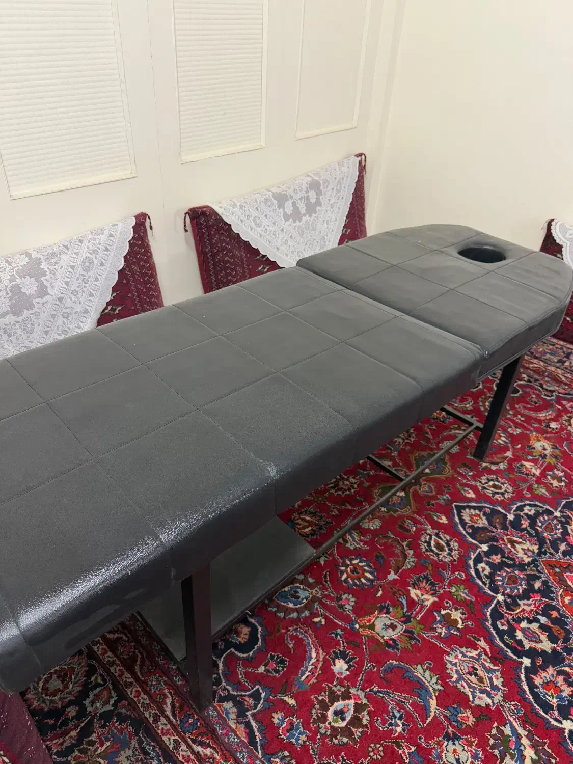 تخت مژه و‌ماساژ|آرایشگاه و سالن‌های زیبایی|مشهد, کوی پلیس|دیوار